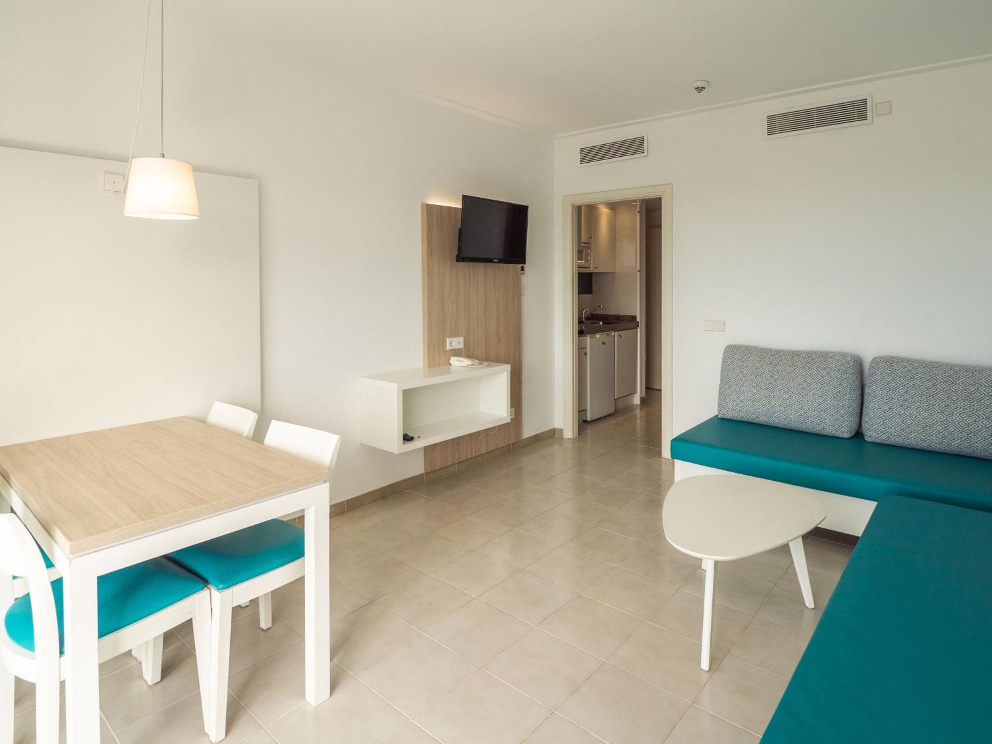 Apartamentos La Santa Maria Cala Millor  Exterior photo