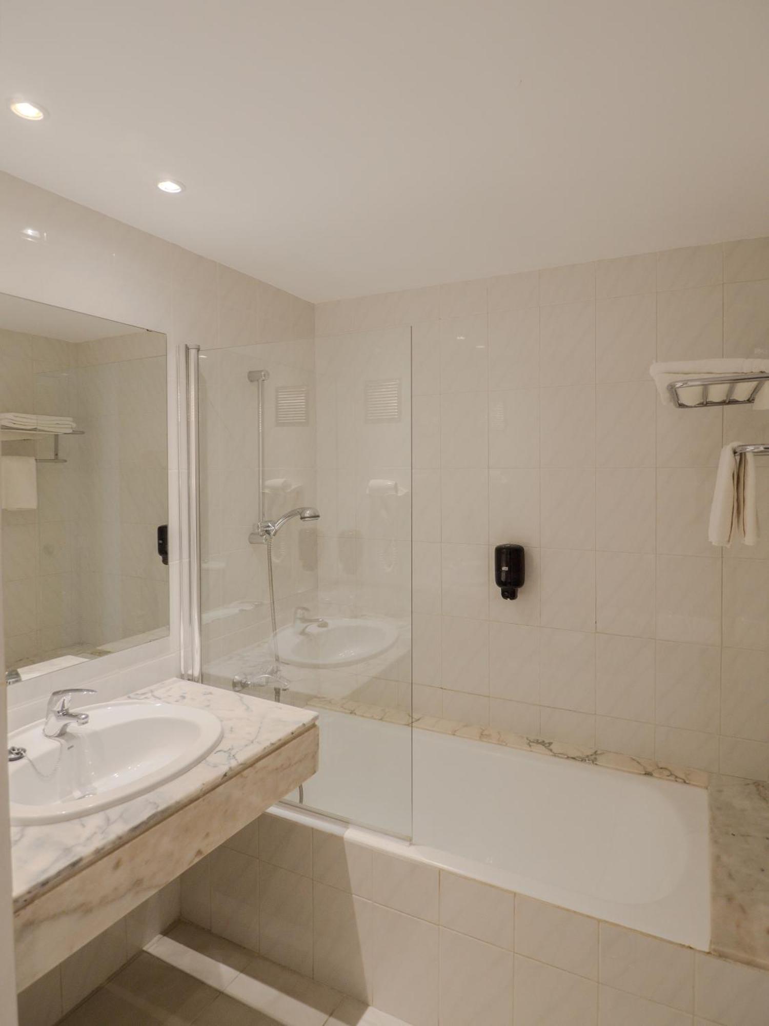 Apartamentos La Santa Maria Cala Millor  Exterior photo