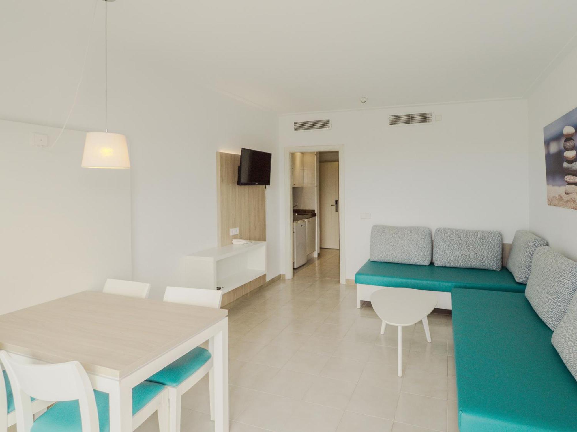 Apartamentos La Santa Maria Cala Millor  Exterior photo
